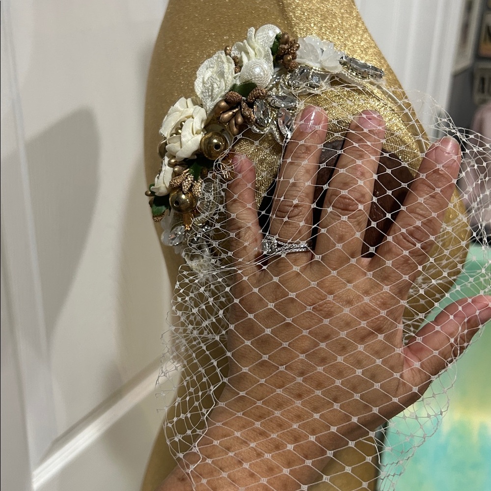 Elegant Cream Floral birdcage veil with headband